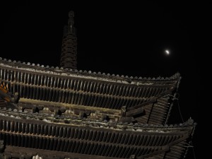 八坂の塔と月食
