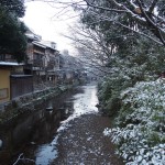 祇園白川の雪