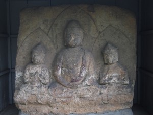 京都国立博物館　阿弥陀三尊石仏