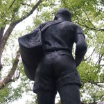 円山公園　働く少年の像
