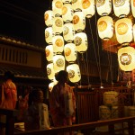 祇園祭　前祭の宵山　7月